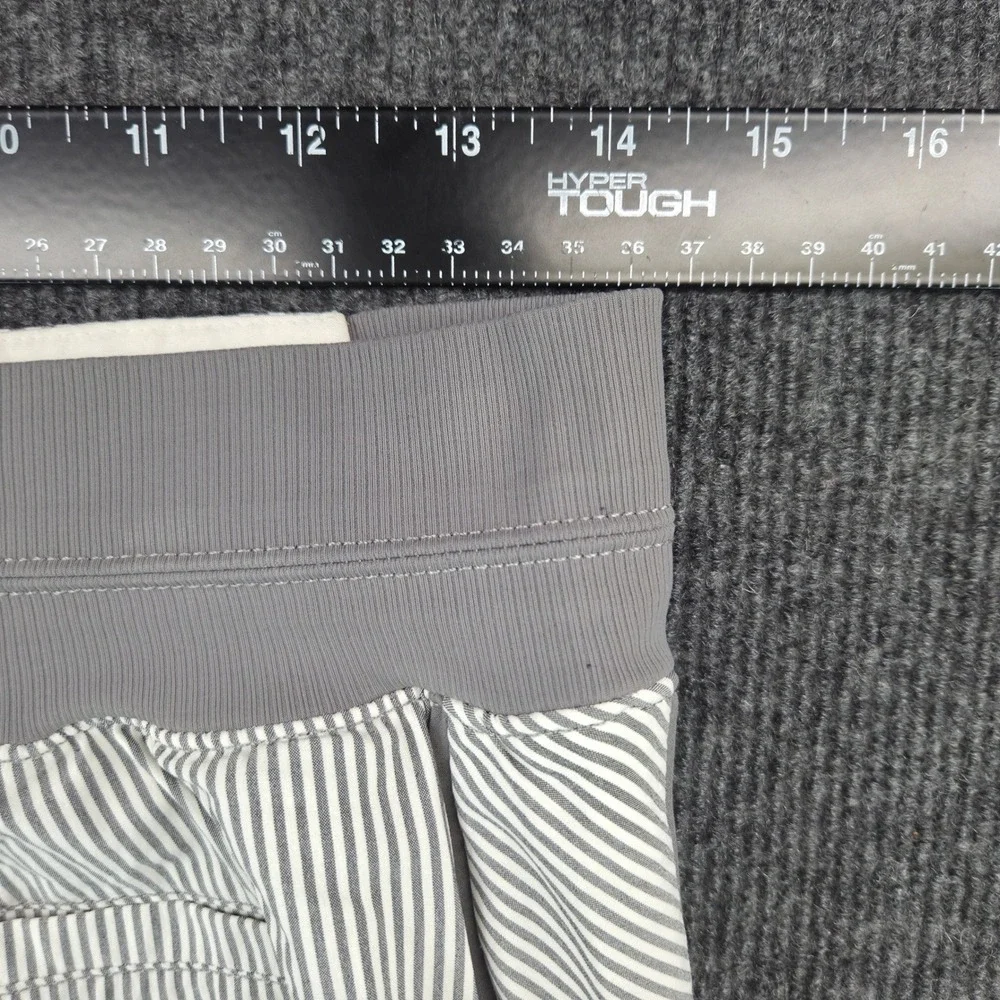 Athleta Brooklyn Textured Skort Womens 4 Grey Striped Polyester Athleisure Skirt